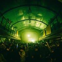 raveCAVE - Enter The Rave